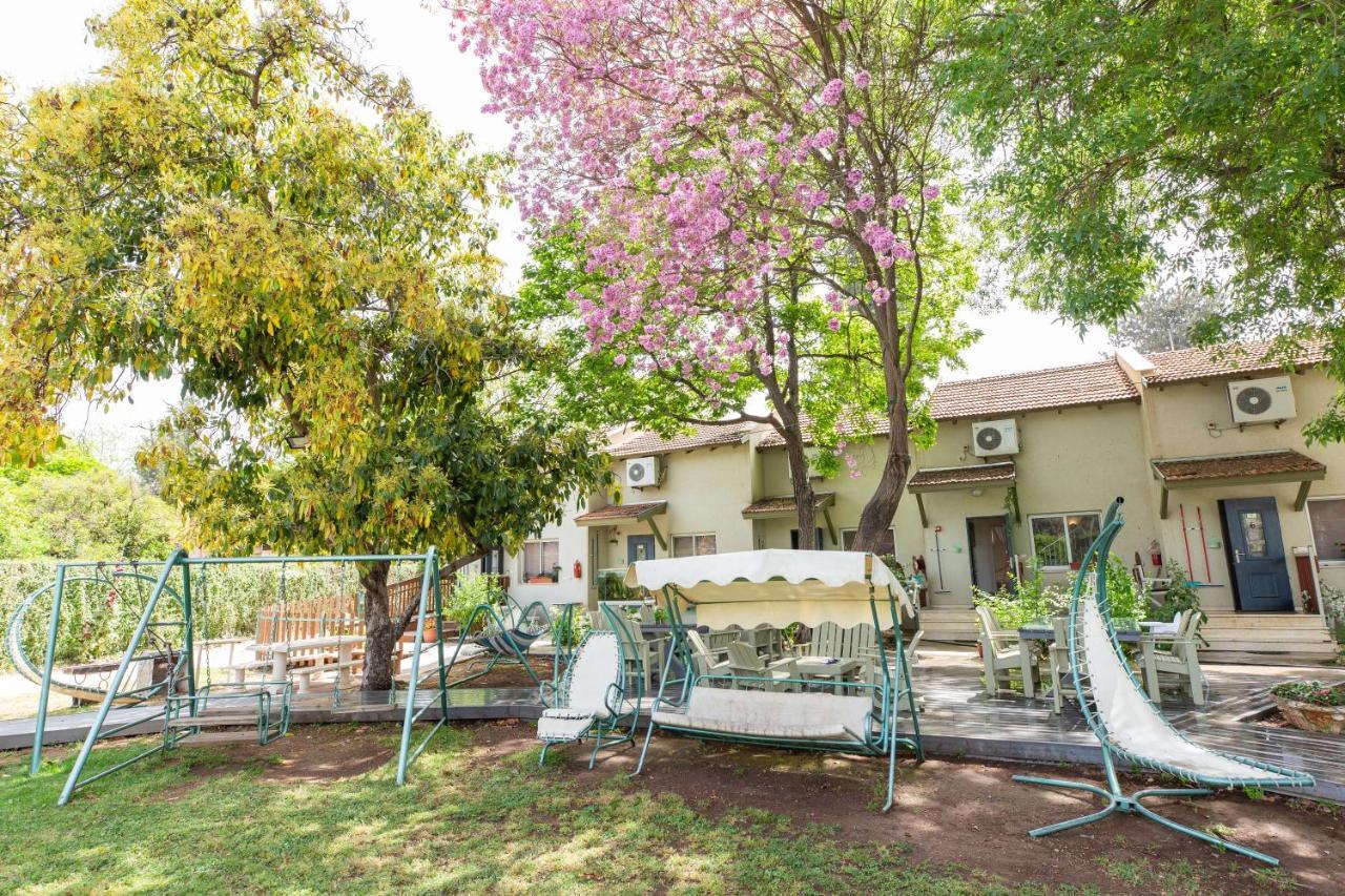 Nuriel Fruit & Guest House Sheʼar Yashuv Eksteriør bilde