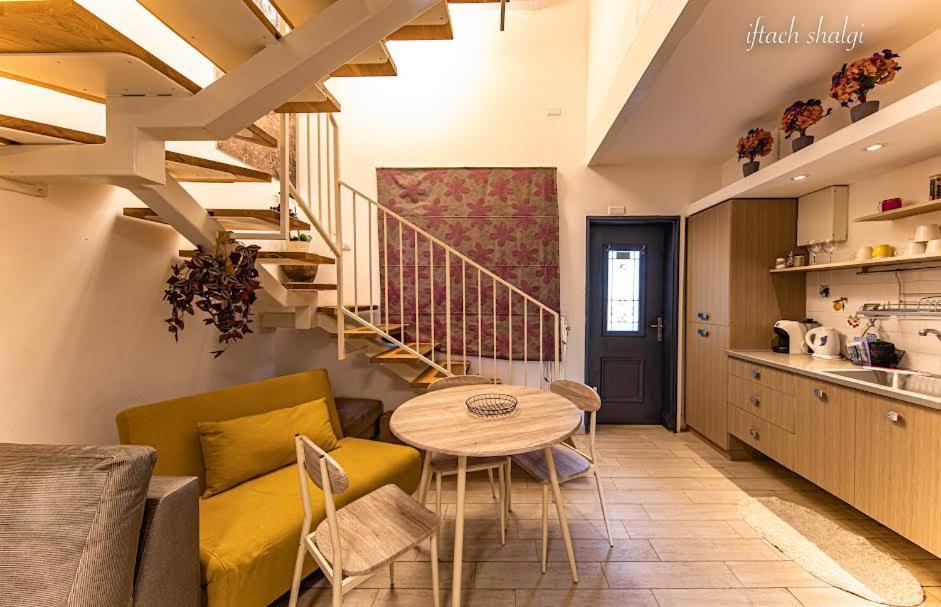 Nuriel Fruit & Guest House Sheʼar Yashuv Eksteriør bilde