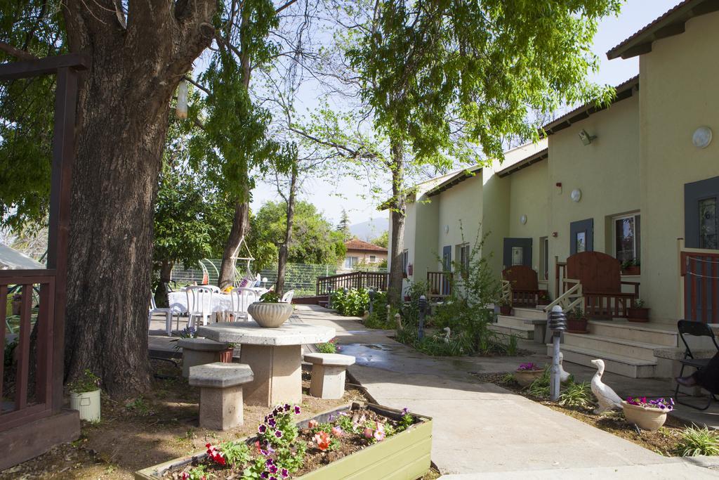 Nuriel Fruit & Guest House Sheʼar Yashuv Eksteriør bilde