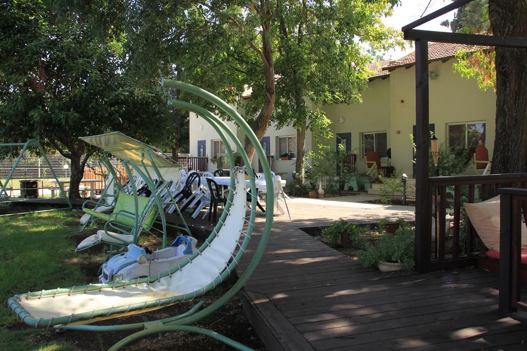 Nuriel Fruit & Guest House Sheʼar Yashuv Eksteriør bilde