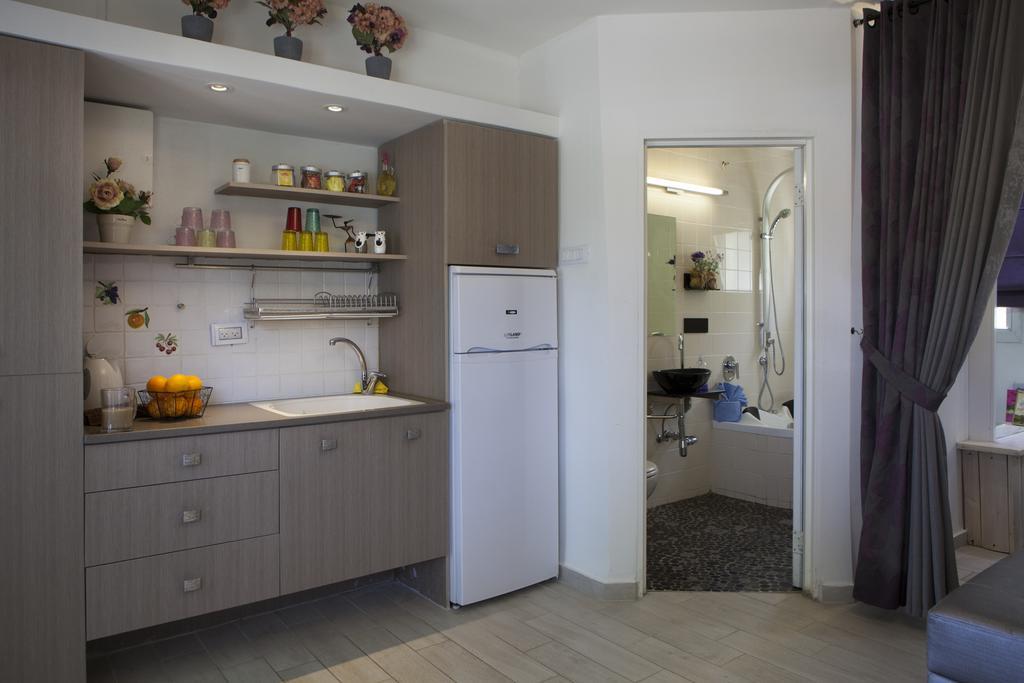 Nuriel Fruit & Guest House Sheʼar Yashuv Eksteriør bilde